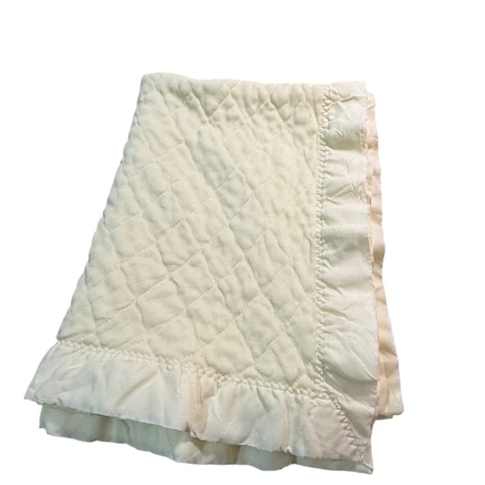 Vintage Quilted Baby Blanket Cream Yellow Satin Ruffle Trim 31x48 Nursery